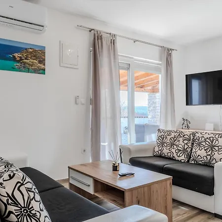 別荘 Dalmacija ポセダリェ