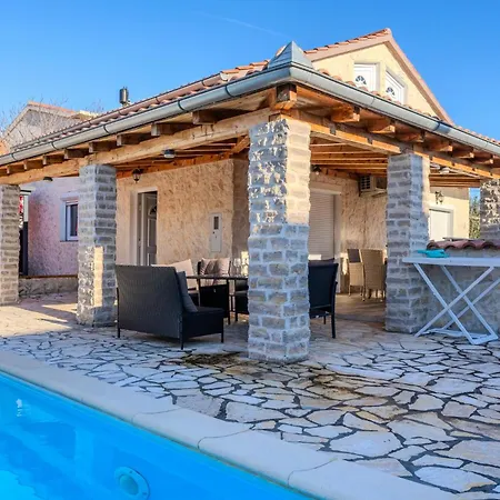Сasa de vacaciones Dalmacija Posedarje