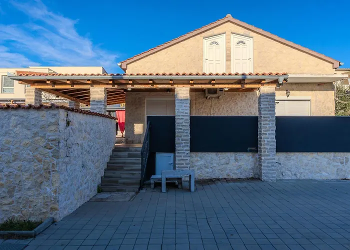 Дом отдыха Dalmacija *